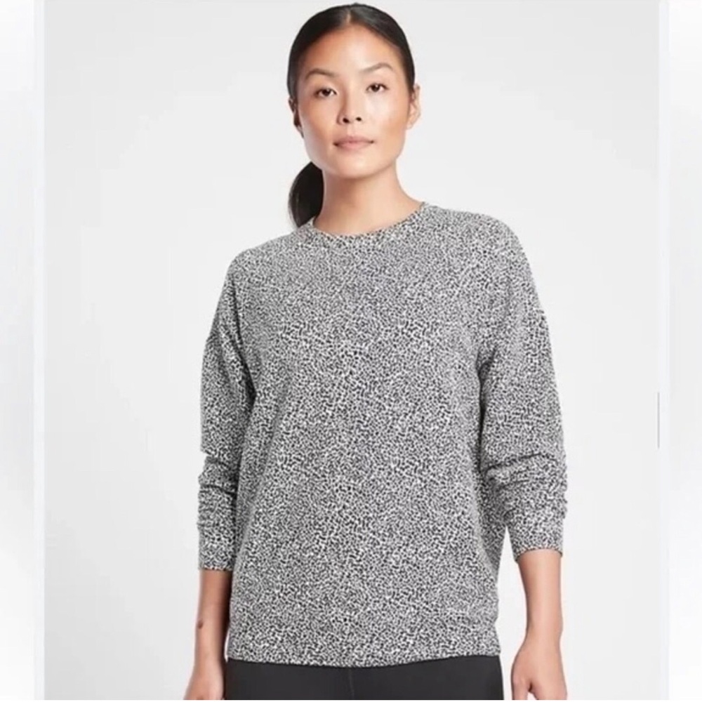 Athleta Women’s Studio to Street Crewneck Pullover Cheetah Sweatshirt, Large